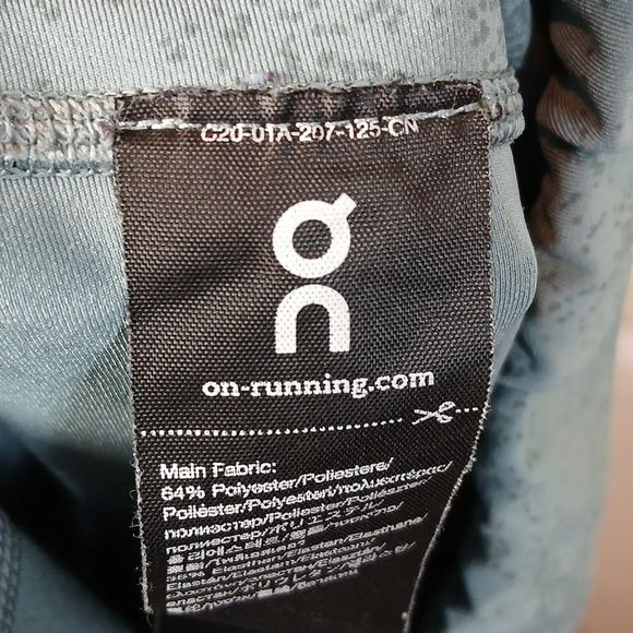 On Running Women's 7/8 Running Tights size XS or Small - Picture 11 of 14